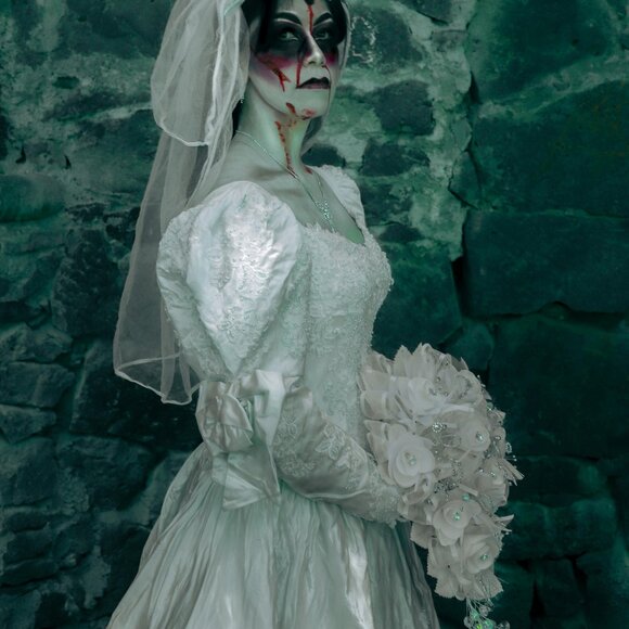 ZOMBIE Dead Corpse Bride, Halloween Wedding Dress, DAMAGED, Vintage Haunting - Picture 1 of 12